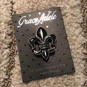 Grace Adele fleur-de-lis purse clip on